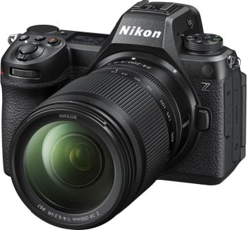 Nikon Z6 III 24-200mm f4.0-6.3 VR Lens