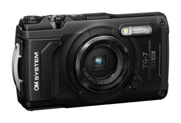 Olympus OM System TG-7 Zor Koşullara Dayanıklı Kompakt Fotoğraf Makinesi 4x Zoom F2.0 Siyah