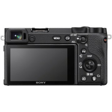 Sony A6600 + 18-135mm OSS Lensli Kit