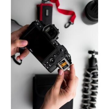 Lexar 512GB Professional CFexpress Type B Hafıza Kartı + Kart Okuyucu – 1750MB/s Okuma, 1000MB/s Yazma | Profesyonel Performans Seti