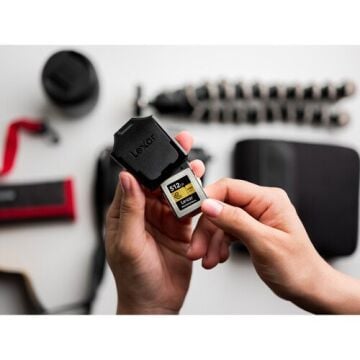 Lexar 512GB Professional CFexpress Type B Hafıza Kartı + Kart Okuyucu – 1750MB/s Okuma, 1000MB/s Yazma | Profesyonel Performans Seti