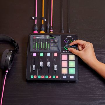 RODE RODECaster Duo Entegre Ses Prodüksiyon Stüdyosu (Beyaz)