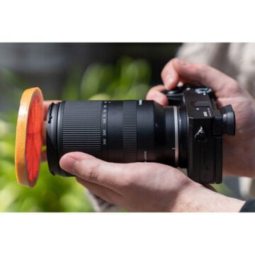 Tamron 18-300mm  F/3.5-6.3  DI III-APS-C VC VXD Sony E Mount APS-C Zoom Lens(B061S)