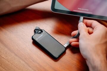 Verbatim External SSD 2TB USB3.2 Gen2 Portable Storage Cable Up to 1000MB/s