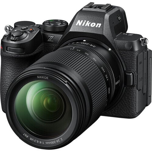 Nikon Z5 II 24-200mm f/4-6.3 Lensli Fotoğraf Makinesi