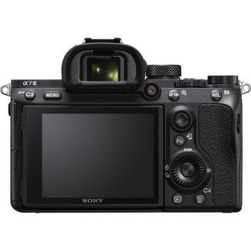 Sony A7 III Body + Tamron 28-75mm Di III VXD f/2.8 G2 Lens
