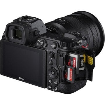 Nikon Z7 II Body + 24-70mm f/4 Lens + FTZ II Adaptör (16.700 TL Geri Ödeme)