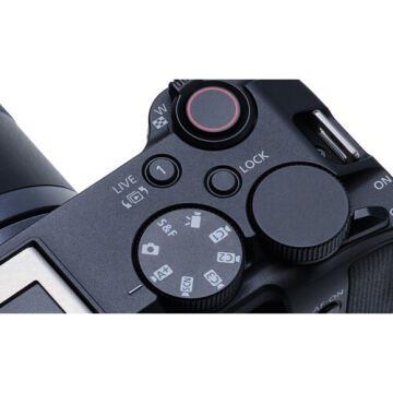 Canon EOS R50 V 14-30mm f/4-6.3 Lensli Fotoğraf Makinesi