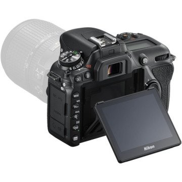 Nikon D7500 Fotoğraf Makinesi (Body)