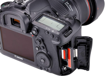 Canon EOS 5D Mark IV 24-70mm F/2.8 L II USM Lensli Fotoğraf Makinesi