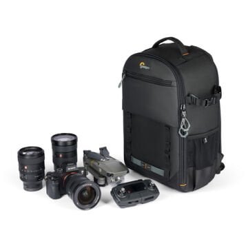 Lowepro Adventura BP 300 III Sırt Çantası Siyah