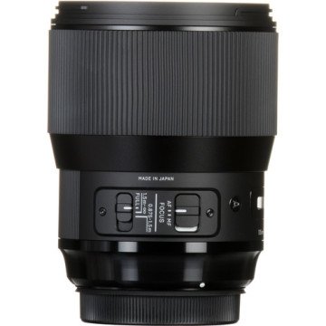 SIGMA 135mm F1.8 DG HSM Art Sony Eマウント Sigma 135mm f/1.8 DG HSM ART Lens (Sony E) - Fotografium