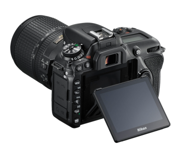 Nikon D7500 AF-S 18-140mm VR Lens