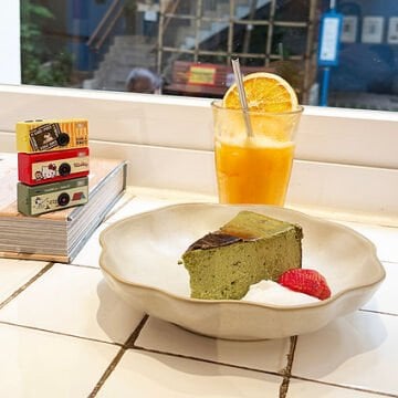 Yashica  x Peanuts Funtastic Mini Camera(Sweet Dreams Home)