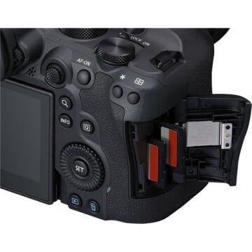 Canon EOS R6 Mark II RF 24-105mm f/4 L IS USM Lens
